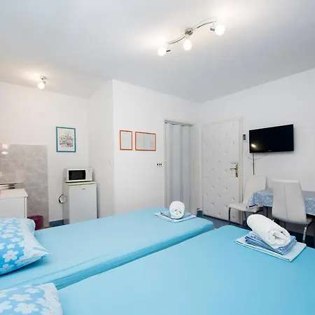 Guest house Studios Lavender 3*