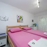 Pensionat Lavender 3*