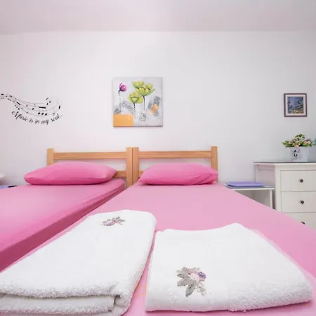 Pensión Lavender 3*