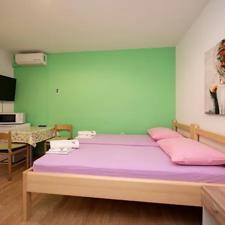 Pensionat Lavender 3*